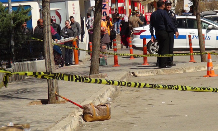Gaziantep’te Acil Servis Önünde Unutulan Çanta Bomba Paniğine Neden Oldu