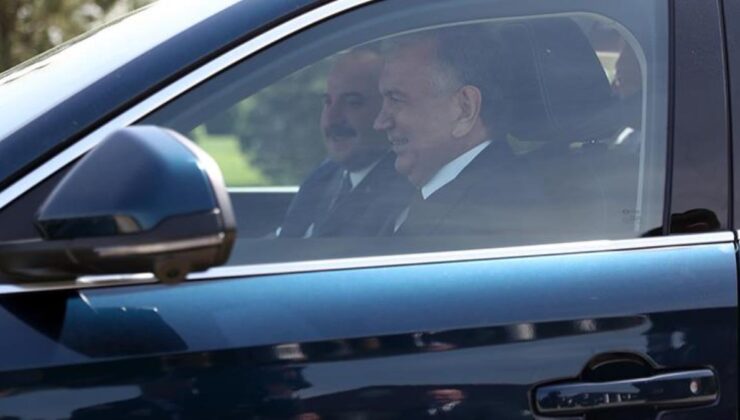 Şahsen bakan teslim etti! Yurt dışına giden ikinci Togg, Özbekistan Cumhurbaşkanı’na ikram edildi