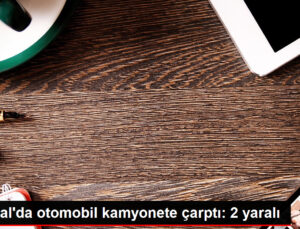 Kartal’da araba kamyonete çarptı: 2 yaralı