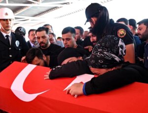 Gaziantep’te eğitim kazası sonucu şehit olan polis memuru son seyahatine uğurlandı