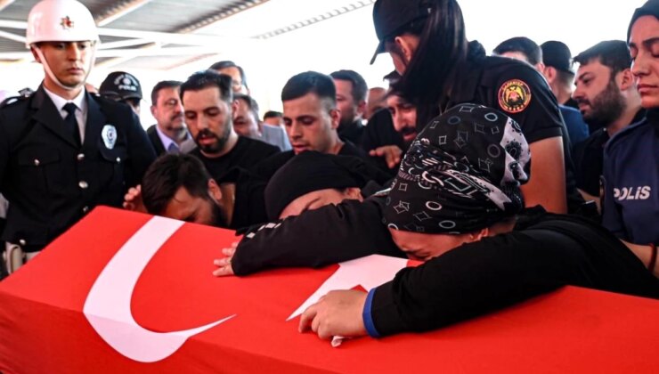 Gaziantep’te eğitim kazası sonucu şehit olan polis memuru son seyahatine uğurlandı