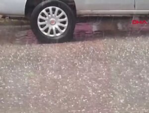 İstanbul’da beklenen sağanak ve dolu yağışı başladı! Feci imajlar geliyor