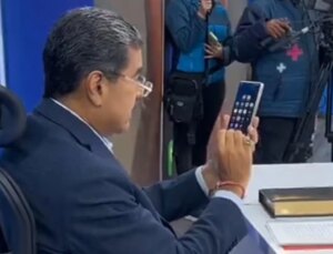 Maduro toplumsal medyaya savaş açtı! Evvel WhatsApp’ı sildi, artık X’e erişim yasağı getiriyor