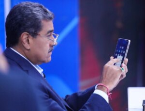 Maduro’nun WhatsApp öfkesi dinmiyor! Canlı yayında sildiği uygulama için casusluk suçlamasında bulundu