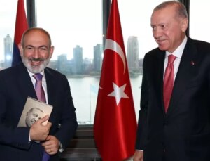 Cumhurbaşkanı Erdoğan, Paşinyan’a kendi kitabını ikram etti