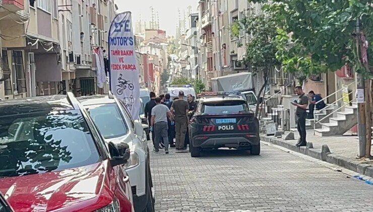 Küçükçekmece’de Aile İçi Hengame: Eşi Öldüren Baba Yaralandı