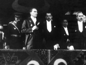 Ulu Başkan Mustafa Kemal Atatürk’ün “En büyük eserim” dediği Türkiye Cumhuriyeti 101. yılını kutluyor