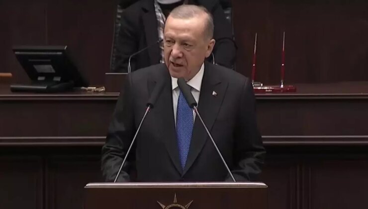 Cumhurbaşkanı Erdoğan, parti kümesinde açıklamalarda bulunuyor