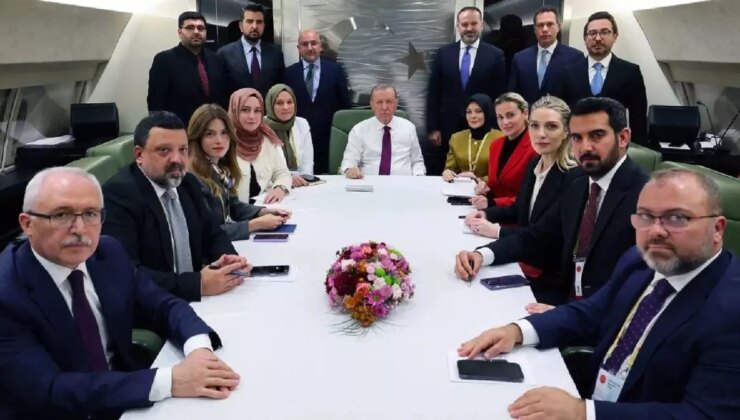 Cumhurbaşkanı Erdoğan’ın uçağında “adaylık” sorusunun yasaklandığı sav edildi